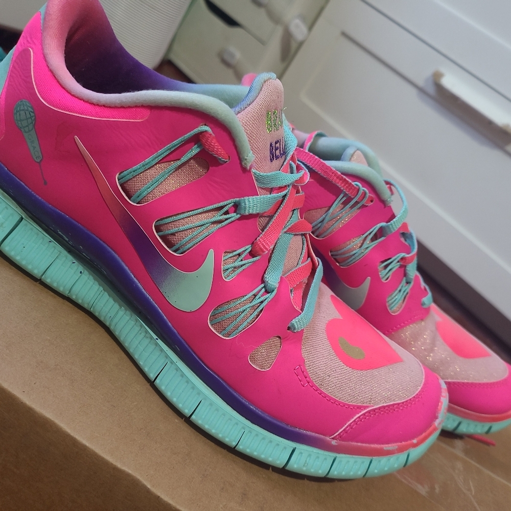 Nike free run Bella edition Women 8.5